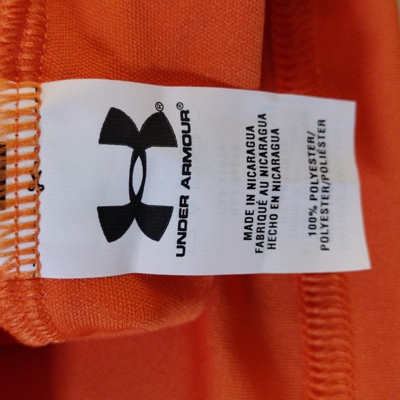 Under Armour T-shirt. - Picture 7 of 9